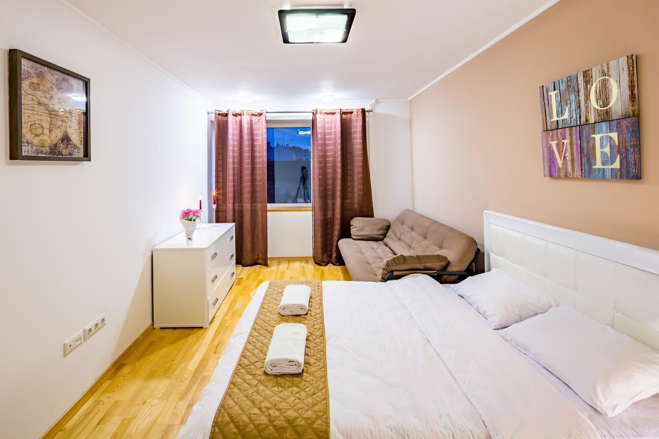 Bv Apartments Svobodu Avenue Лвив Екстериор снимка