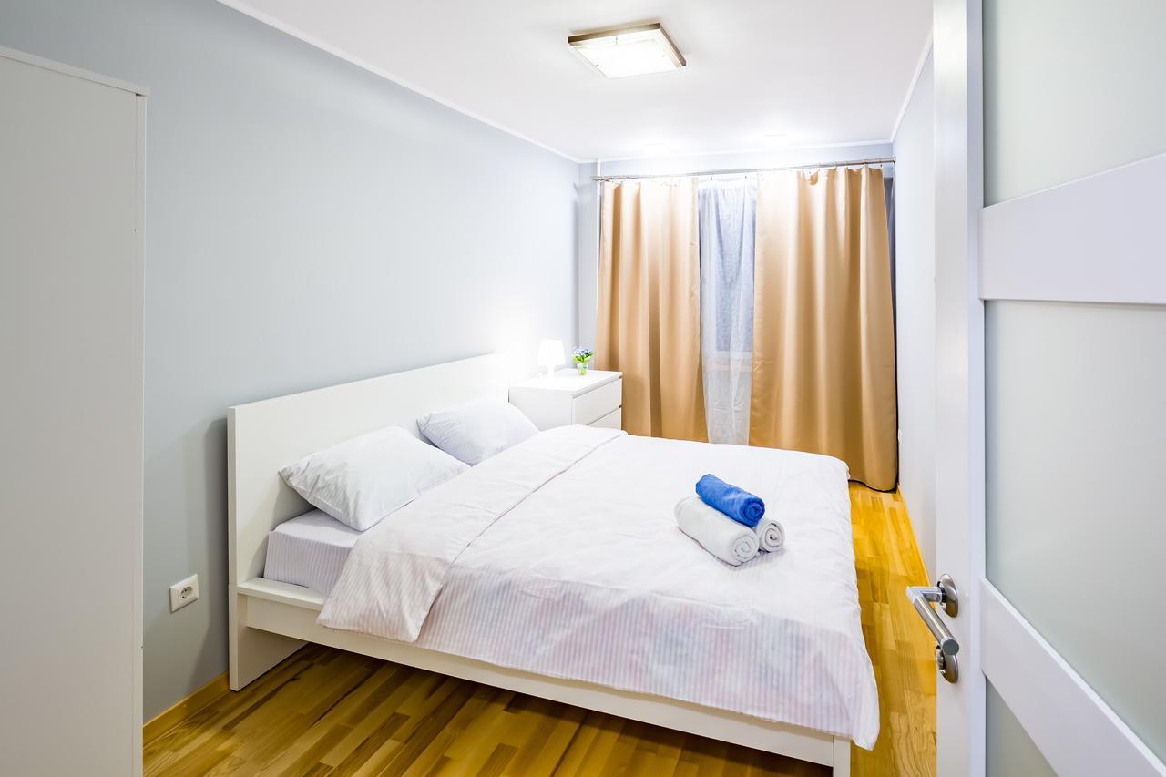Bv Apartments Svobodu Avenue Лвив Екстериор снимка
