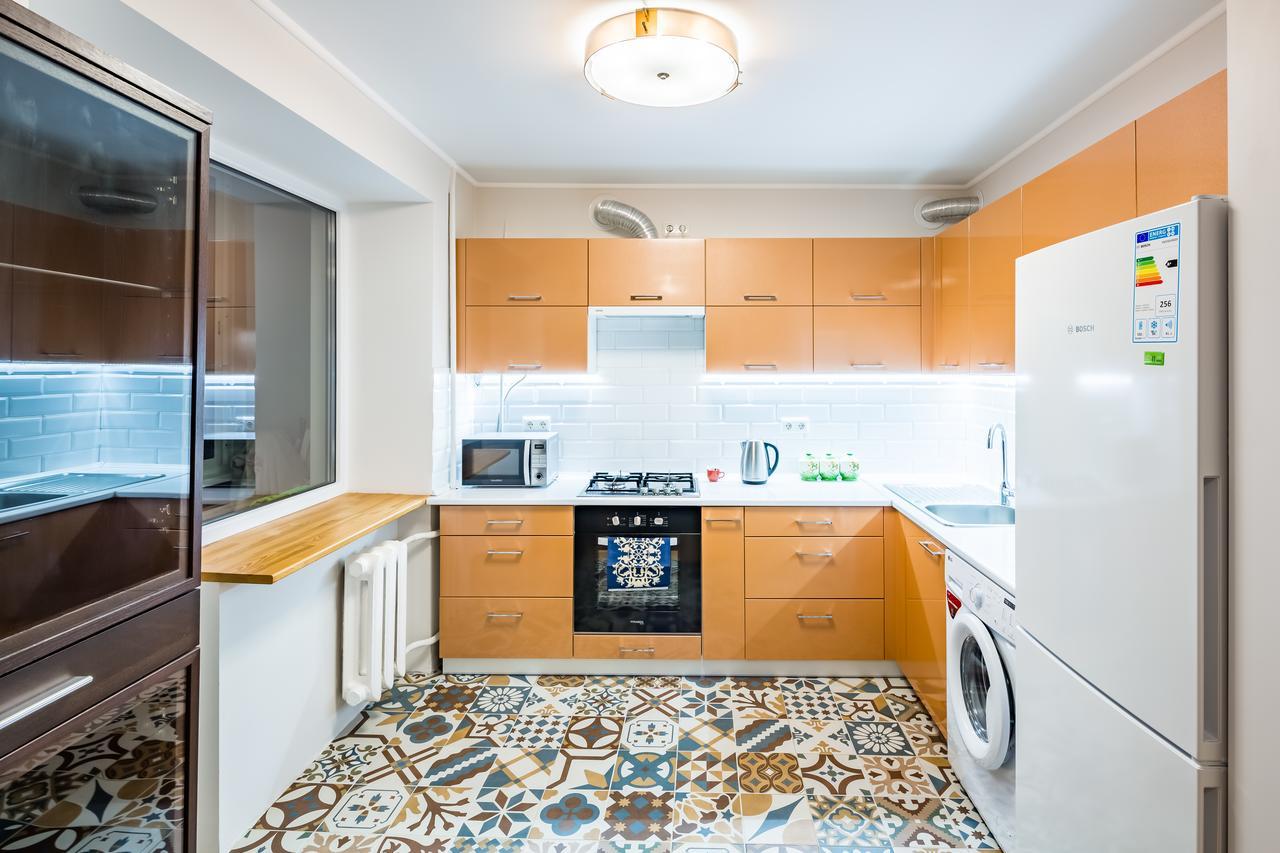 Bv Apartments Svobodu Avenue Лвив Екстериор снимка